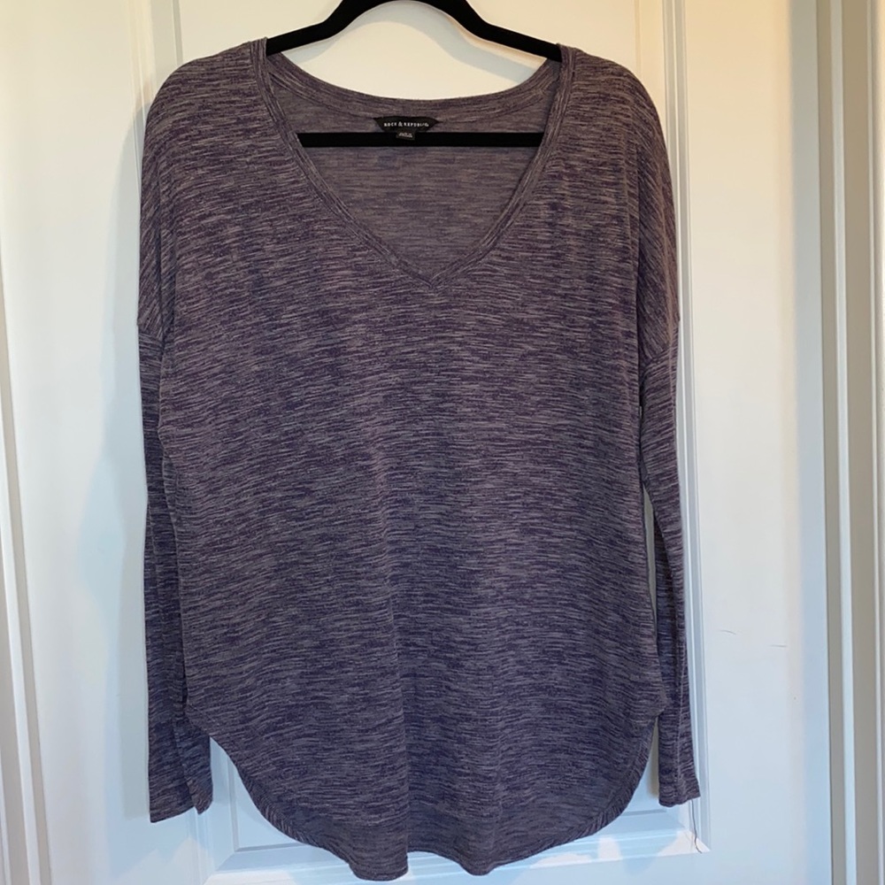 Rock & Republic Large Deep V-Neck Scoop Hem Long Sleeve Top. Heathered Purple.